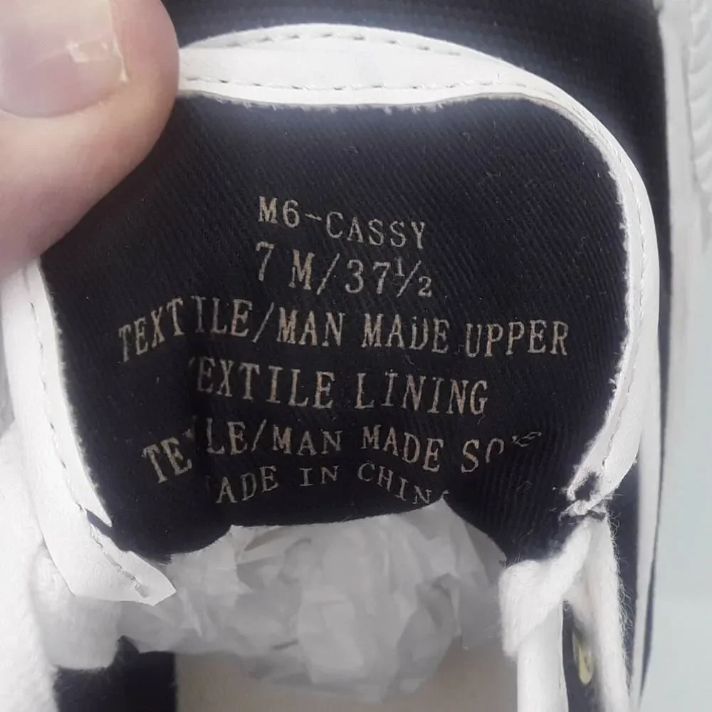 MIX No. 6 Designer Women's Pre-owned Blakc & White Lace-up Sneakers - sz. 7M